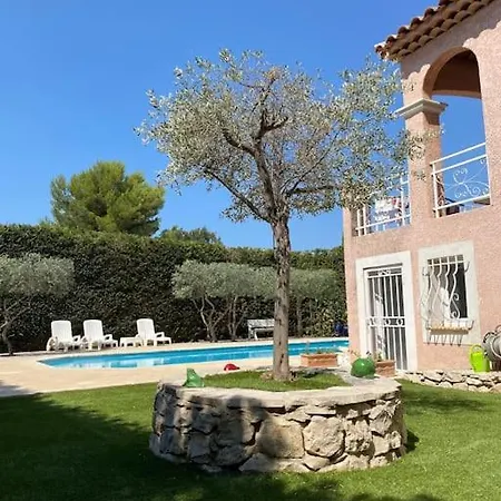 T2 Avec Jardin Et Piscine Privee Appartement Velaux Buitenkant foto